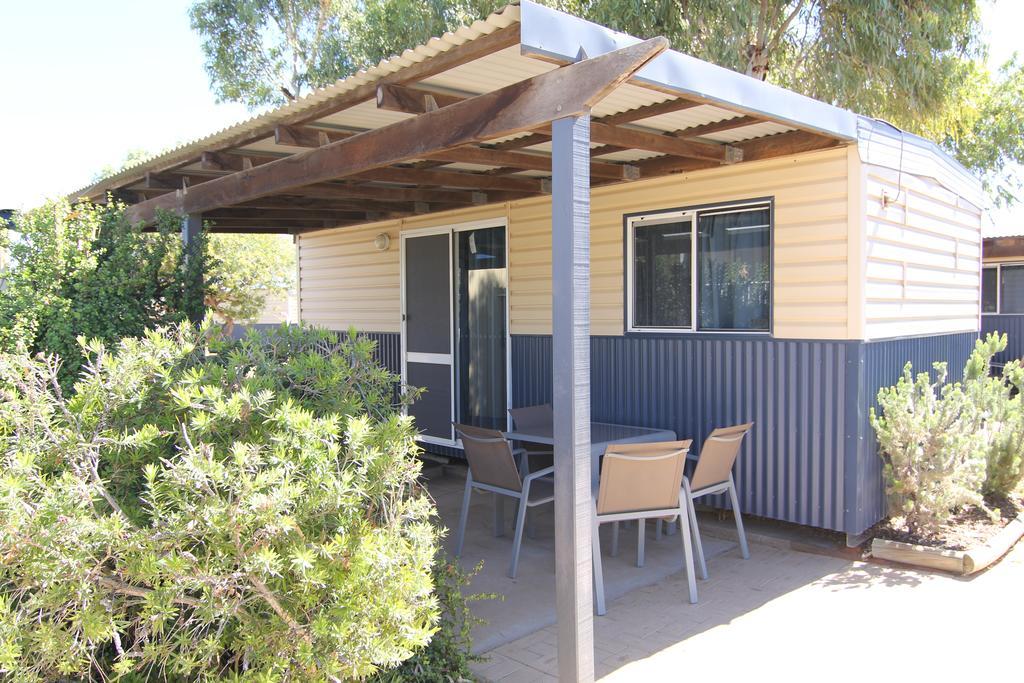 Coral Coast Tourist Park Hotel Carnarvon Exterior photo